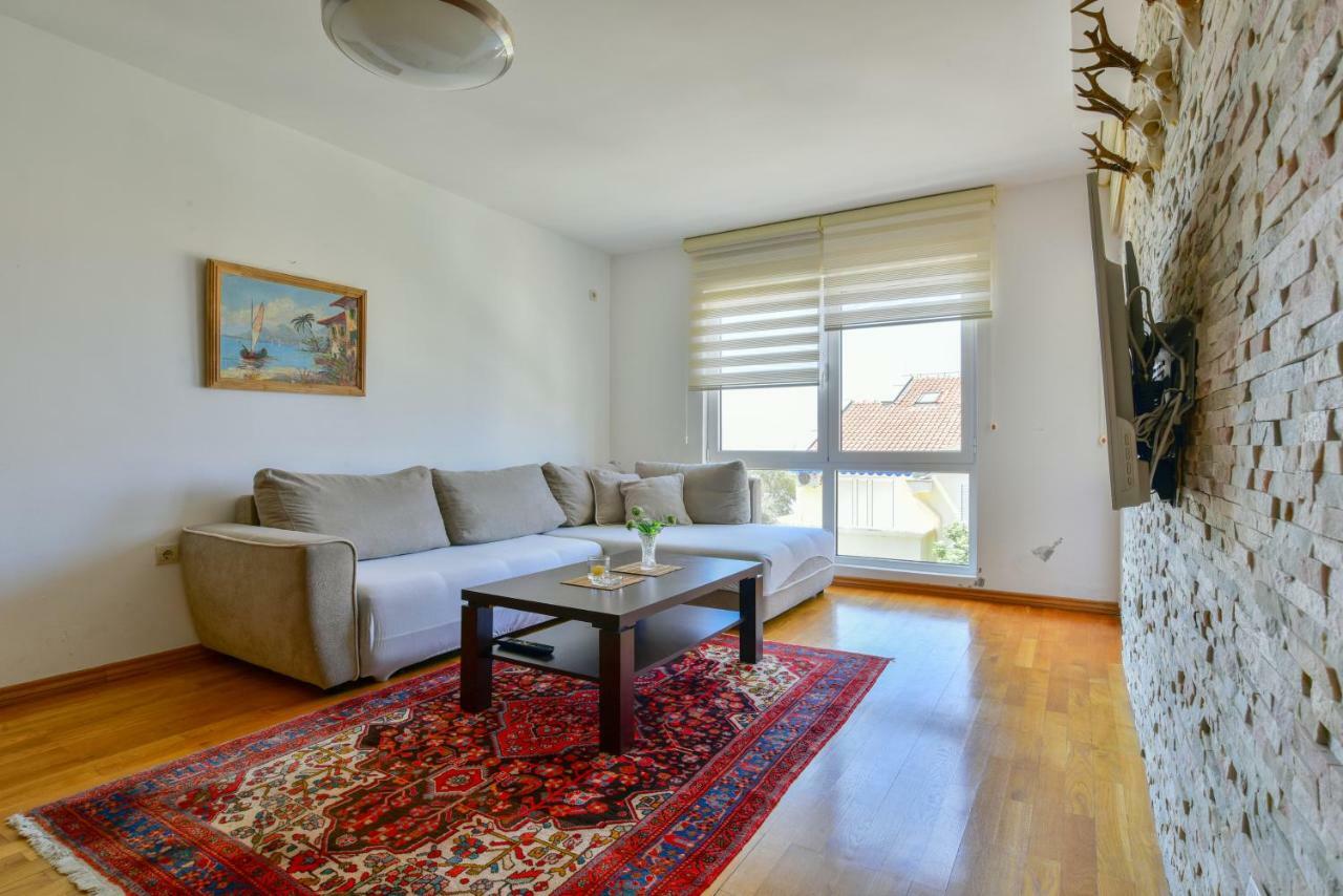 Lux Apartman Sofia Sveti Stefan Exterior photo